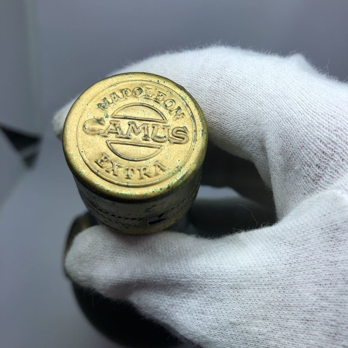 爆買い，正規品 未開栓 CAMUS カミュ NAPOLEON ナポレオン EXTRA エクストラ 金キャップ cognac コニャック ブランデー
