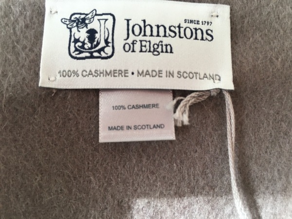 ジョンストンズ johnstons of elgin ストール(ショール) カシミヤ グレー 美品 マフラー ジョンストンズ of オブ カシミヤ エルガン｜定番ストール＆マフラーの SCARF
