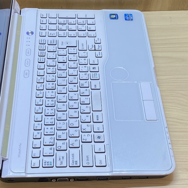 富士通 FMV LIFEBOOK AH56⁄C FMVA56CR [ルビーレッド] 価格比較