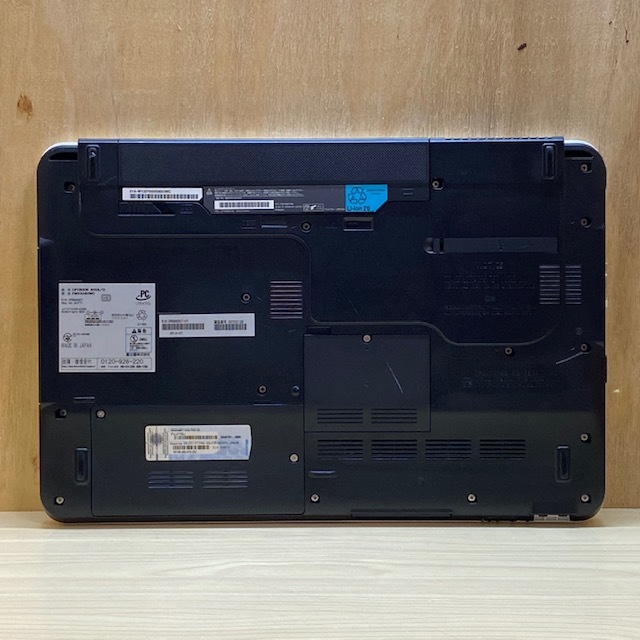 富士通 FMV LIFEBOOK AH56⁄C FMVA56CR [ルビーレッド] 価格比較