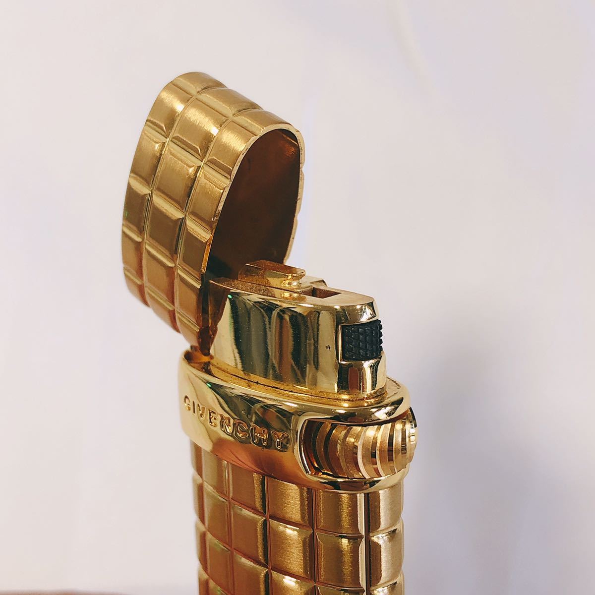 dl239 GIVENCHY ジバンシー ライター ゴールド ケース付き 動作未確認 中古 ゴールド ガスライター GIVENCHY 着火未確認GIVENCHY&frasl;ジバンシー - 火花〇
