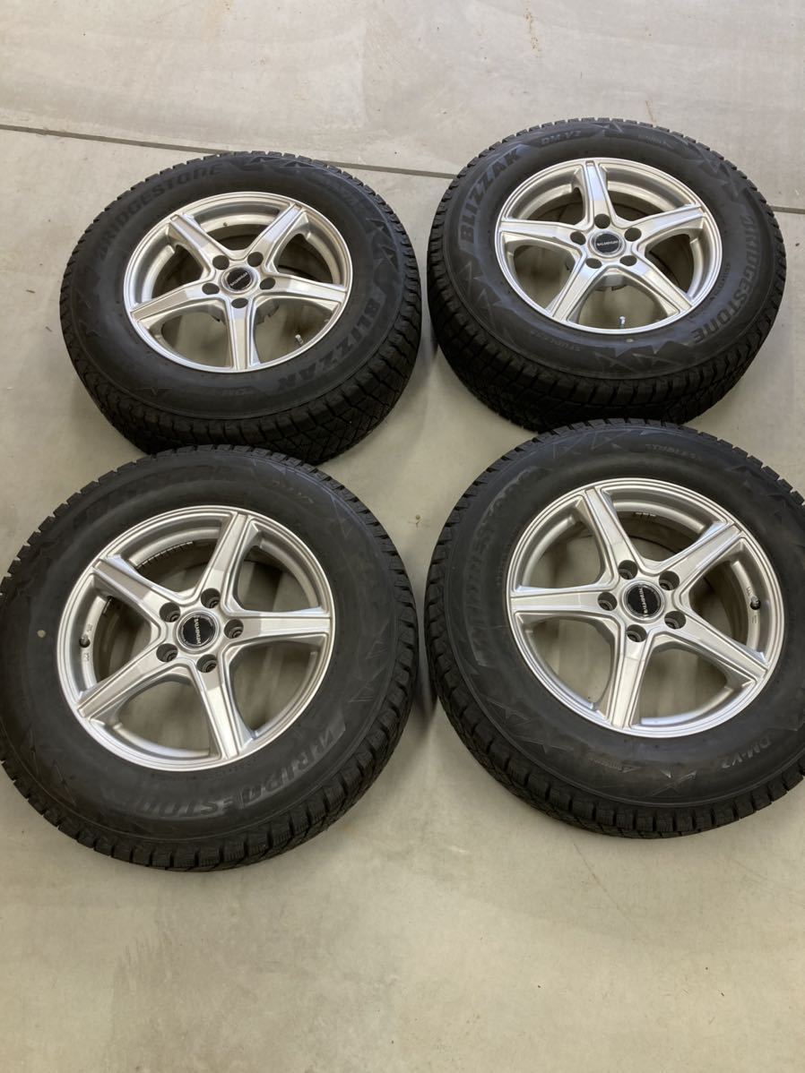 スタッドレスタイヤ ブリジストン DM-V2 215/70-16 スタッドレス スタッドレスタイヤ ブリジストン DM-V2 215/70-16 スタッドレス