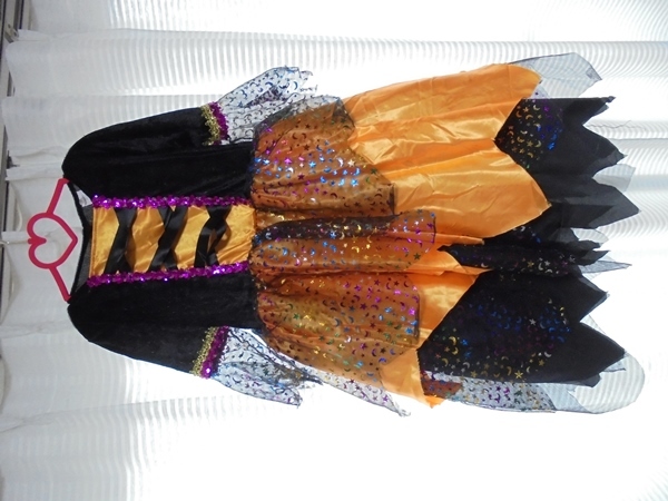 ハロウィン イベント コスプレ 衣装 魔女 女児用 １２０ １３０ ワンピース かぼちゃ ｕｓｅｄ 1 115 124cm 売買されたオークション情報 Yahooの商品情報をアーカイブ公開 オークファン Aucfan Com