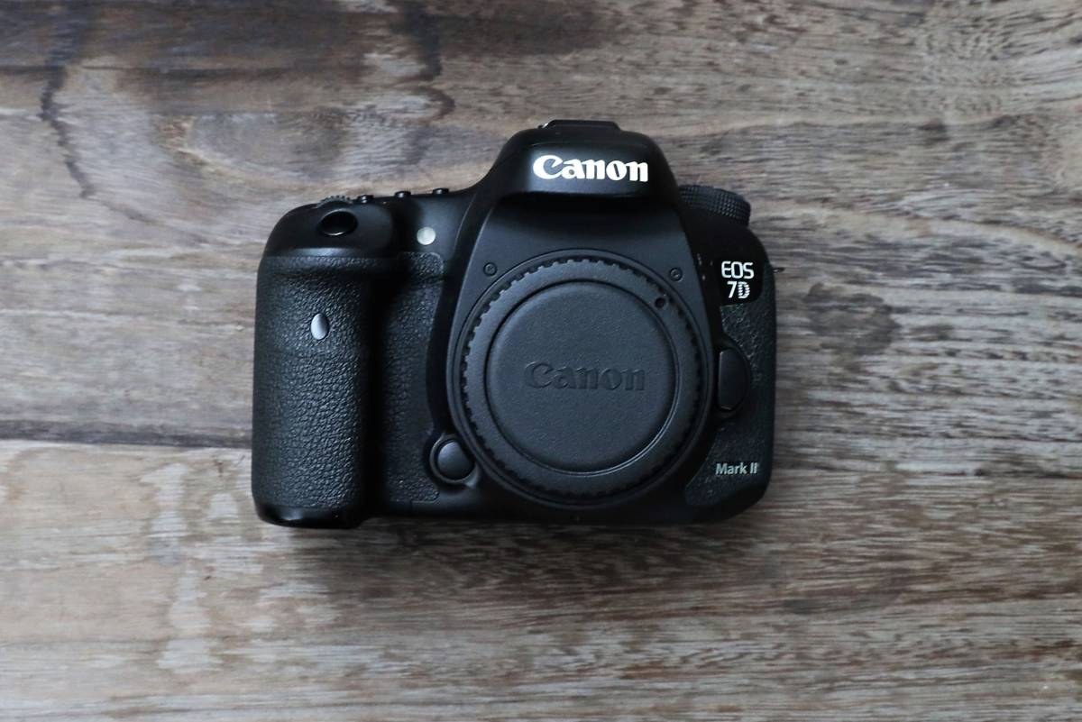 購入できます 良品 EOS 7D MarkⅡ（マーク2）本体