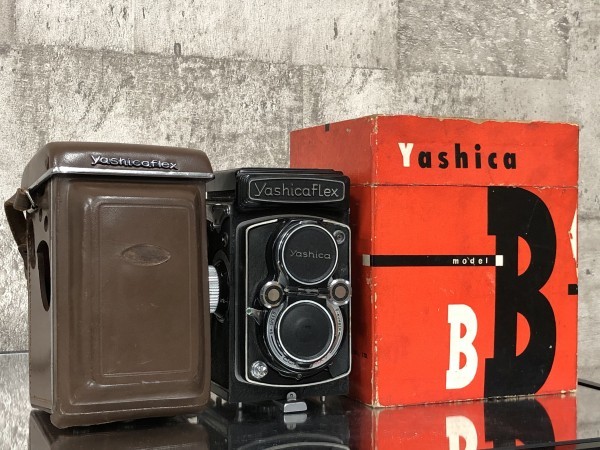 現状品】Yashica Flex C型 二眼レフカメラ☆ケース・フード付 二眼