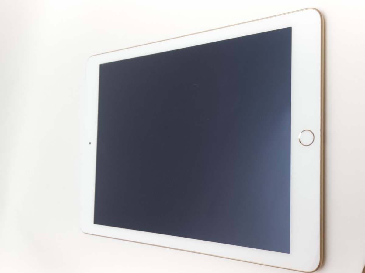 iPad SIMフリー 第5世代 Wi-Fi+Cellular + Wi-Fi Apple Cellular 64GB