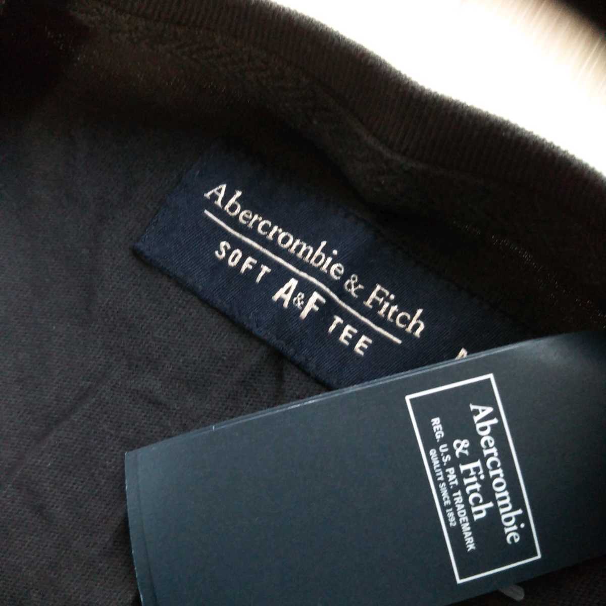 Burberry | The Campaign BURBERRYWinter - Daniel ファッション ELLE and Claridge's Unveil バーバリーの創業170周年を祝う特別な品々！ Lee's Christmas Burberry®
