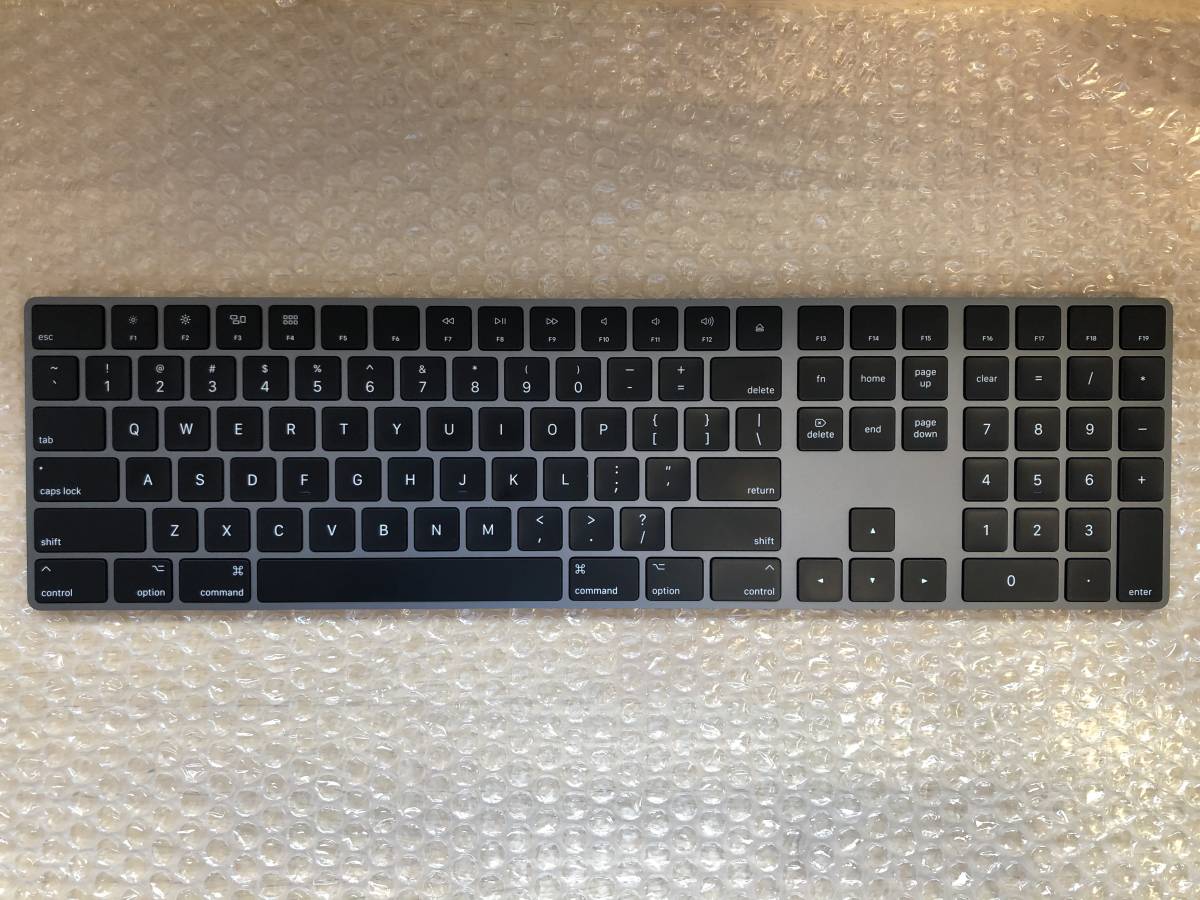 中古美品】Apple Magic Keyboard（テンキー付き）英語（US）スペース