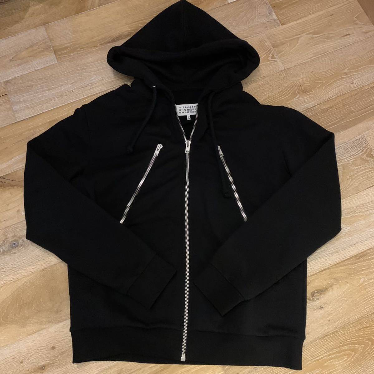 Maison Margiela】メゾンマルジェラ ハの字 ジップアップパーカー