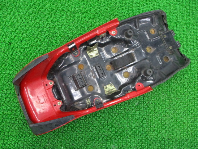 中古 ホンダ 純正 バイク 部品 スーパーホークIII シート 純正 77211-443-7200 スーパーホーク250 シートカウル テールカウル 旧車 当時物 CB400N ホーク&frasl;スーパーホーク&frasl;ホークⅢ&frasl;スーパーホークⅢ パーツリスト CB400N&frasl;ホンダの新車・中古バイクの相場、バイク情報 ホークIII -ホーク3(自動車、オートバイ)の中古