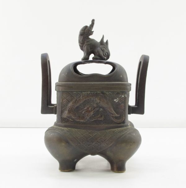  鋳銅 龍文袴腰四足 香炉 獅子 望天吼蓋 約15.5cm&times;約10.5cm&times;約9.2cm 1010g 在銘 落款 詳細不明 共箱なし 現状品(その他)｜売買されたオークション情報、yahooの商品情報をアーカイブ公開 - オ その他