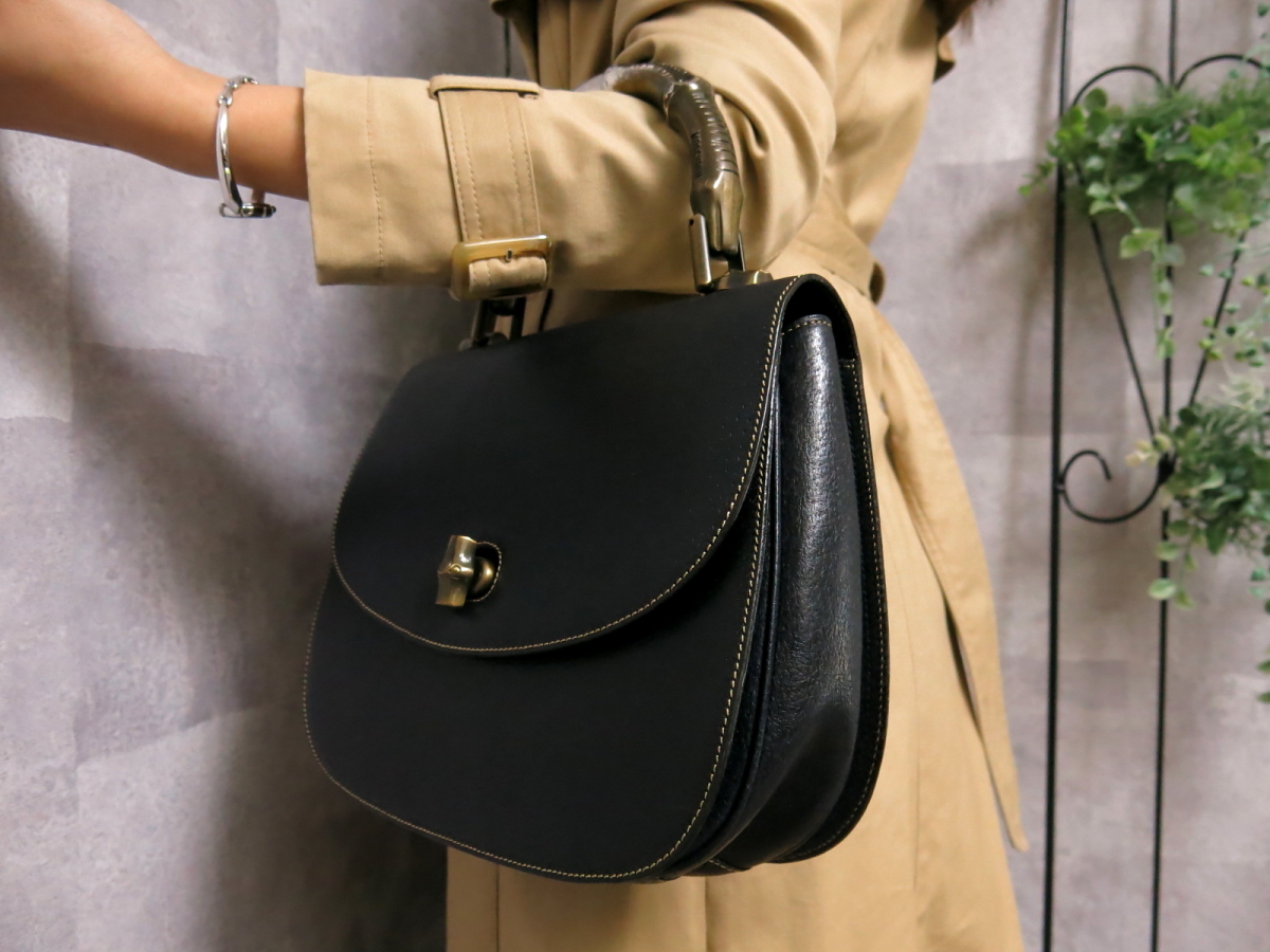 ○美品○Moschino モスキーノ○カーフ レザー 本革○メタル バンブー 