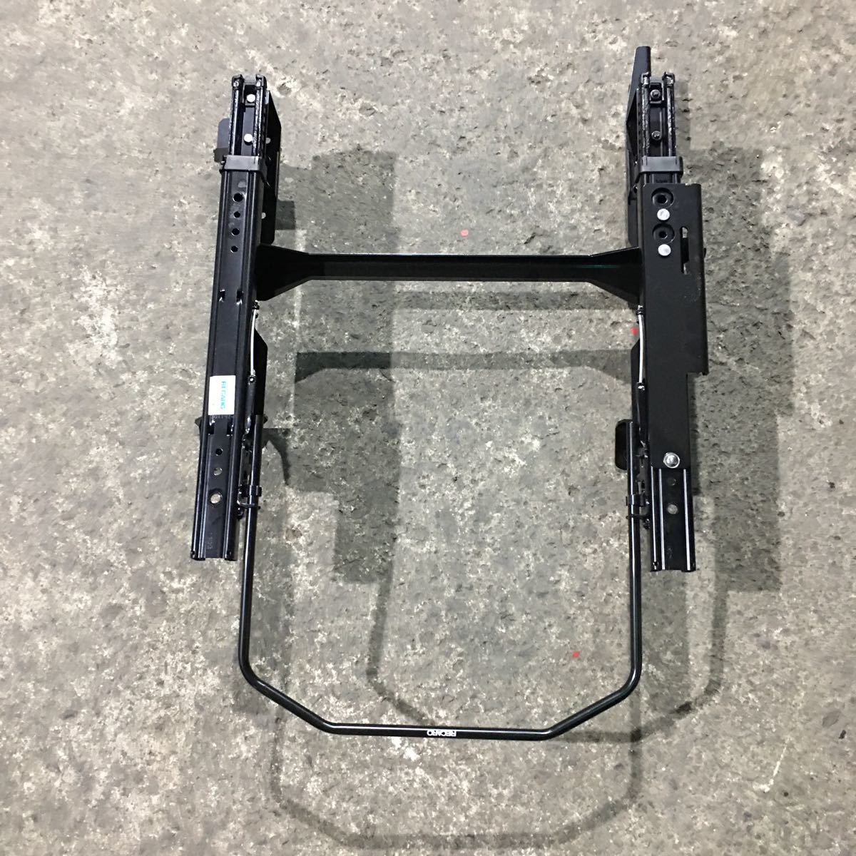 中古 レカロシート ベースフレーム トヨタ IQ右座席 NGJ・KGJ10 