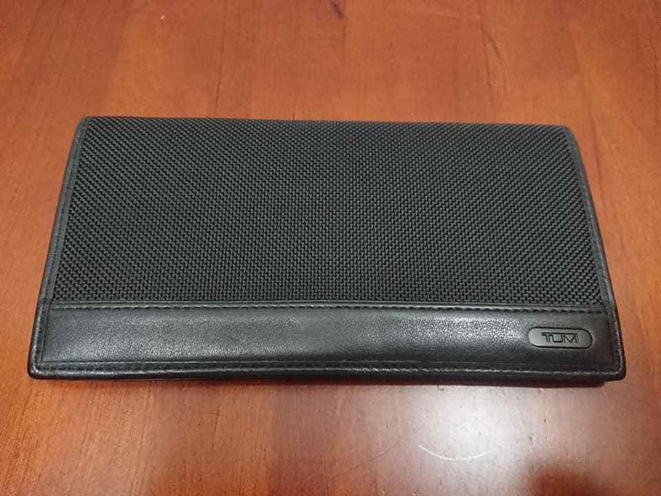 【お得，大得価】 TUMI トゥミ 長財布 ブラック 黒 K201043(かばん、バッグ)｜売買されたオークション情報、yahooの商品情報をアーカイブ公開 - オークファン かばん、バッグ