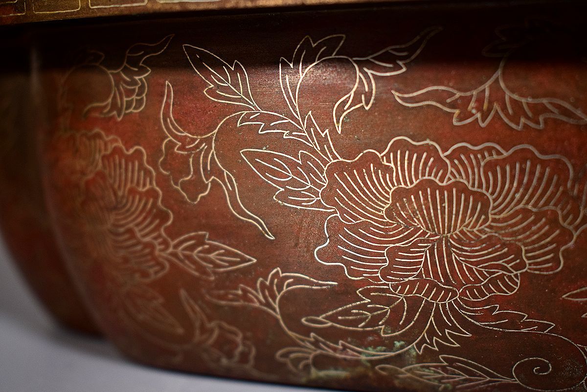 小】中国古美術 唐物 古銅牡丹文象嵌耳付鉢 香炉 花器 時代古玩 唐銅