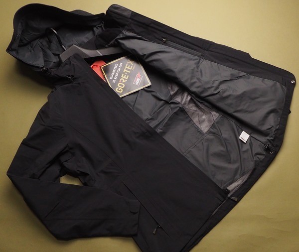人気，高品質 正規35900円 ノースフェイス MOUNTAIN GORE ゴアテックス GORE-TEX ジャケット レディースS メンズXS程度 ブラック 直営店購入(女性用)｜売買されたオークション情報、yahooの商品情報をアーカイブ公 女性用