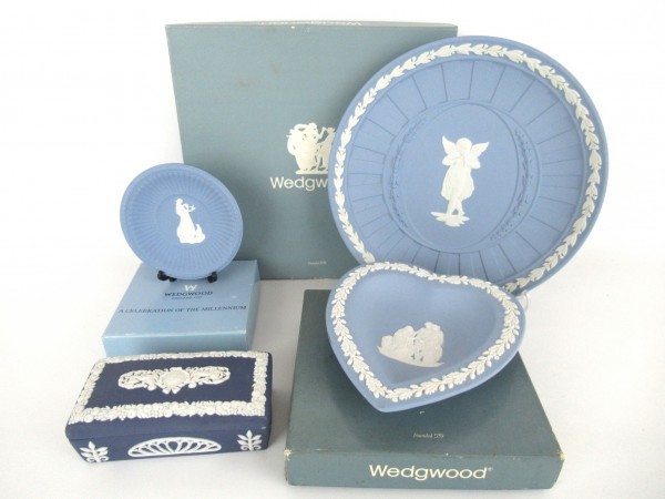 得価，正規品 まとめ ウェッジウッド WEDGWOOD ジャスパー 4点 ハート JAL 2000 記念プレート ハロッズ 小物入れ プレート 天使 箱付きあり 1107-052(ウェッジウッド)｜売買されたオークション情報、yahooの商品情 ウェッジウッド