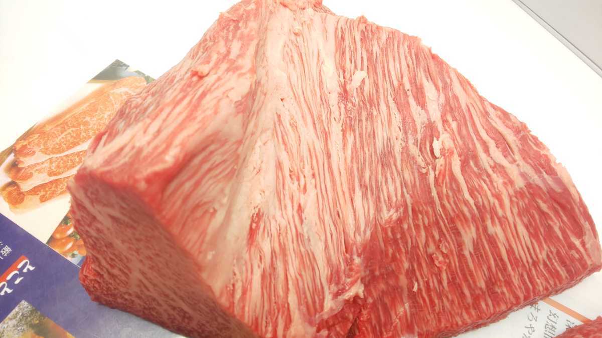 TEKINE29@適寝肉　1，85キロ㌘日光高原牛A5特選トモサンカク　栃木県産　冷蔵発送 TEKINE29@適寝肉 冷凍発送 0，81キロ㌘ブリスケA5日光高原牛① 希少部位ランプステーキトモサンカク A5ランクとちぎ和牛 高級