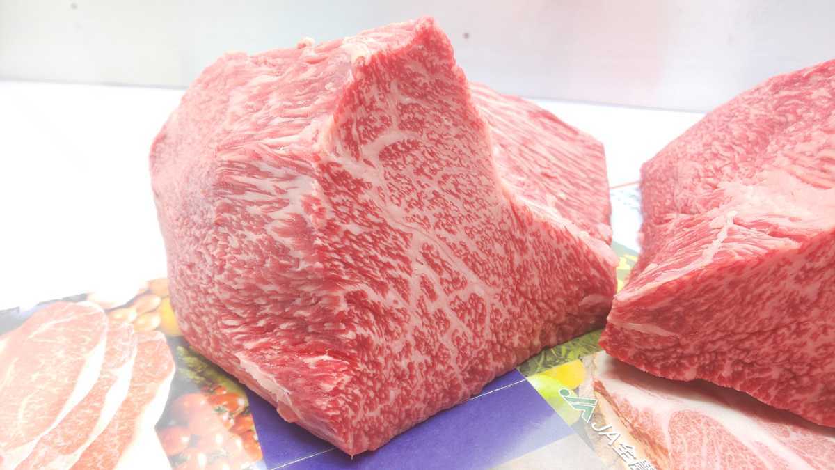 TEKINE29@適寝肉　1，85キロ㌘日光高原牛A5特選トモサンカク　栃木県産　冷蔵発送 TEKINE29@適寝肉 冷凍発送 0，81キロ㌘ブリスケA5日光高原牛① 希少部位ランプステーキトモサンカク A5ランクとちぎ和牛 高級