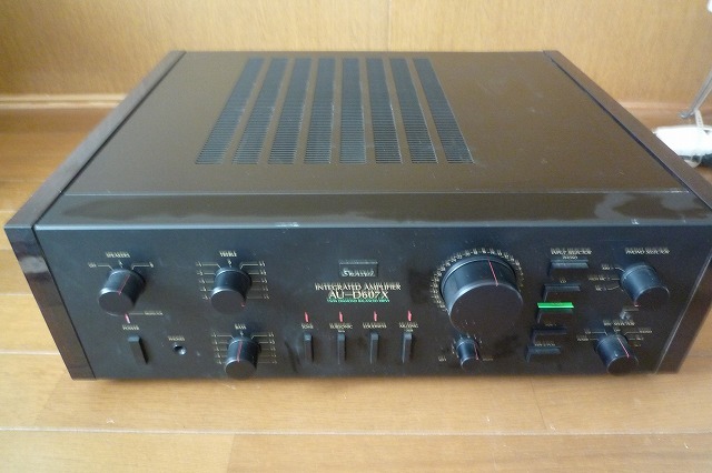 安い販売オンライン 通電のみ確認 ジャンク扱い Sansui アンプ AU