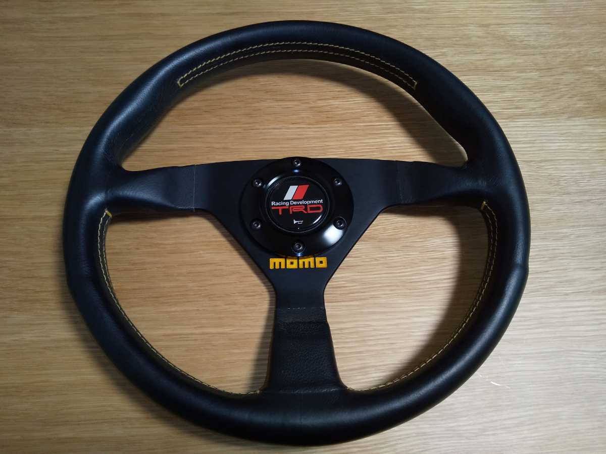 モモ ステアリング VELOCE V-2 MOMO ヴェローチェレーシング 32パイ
