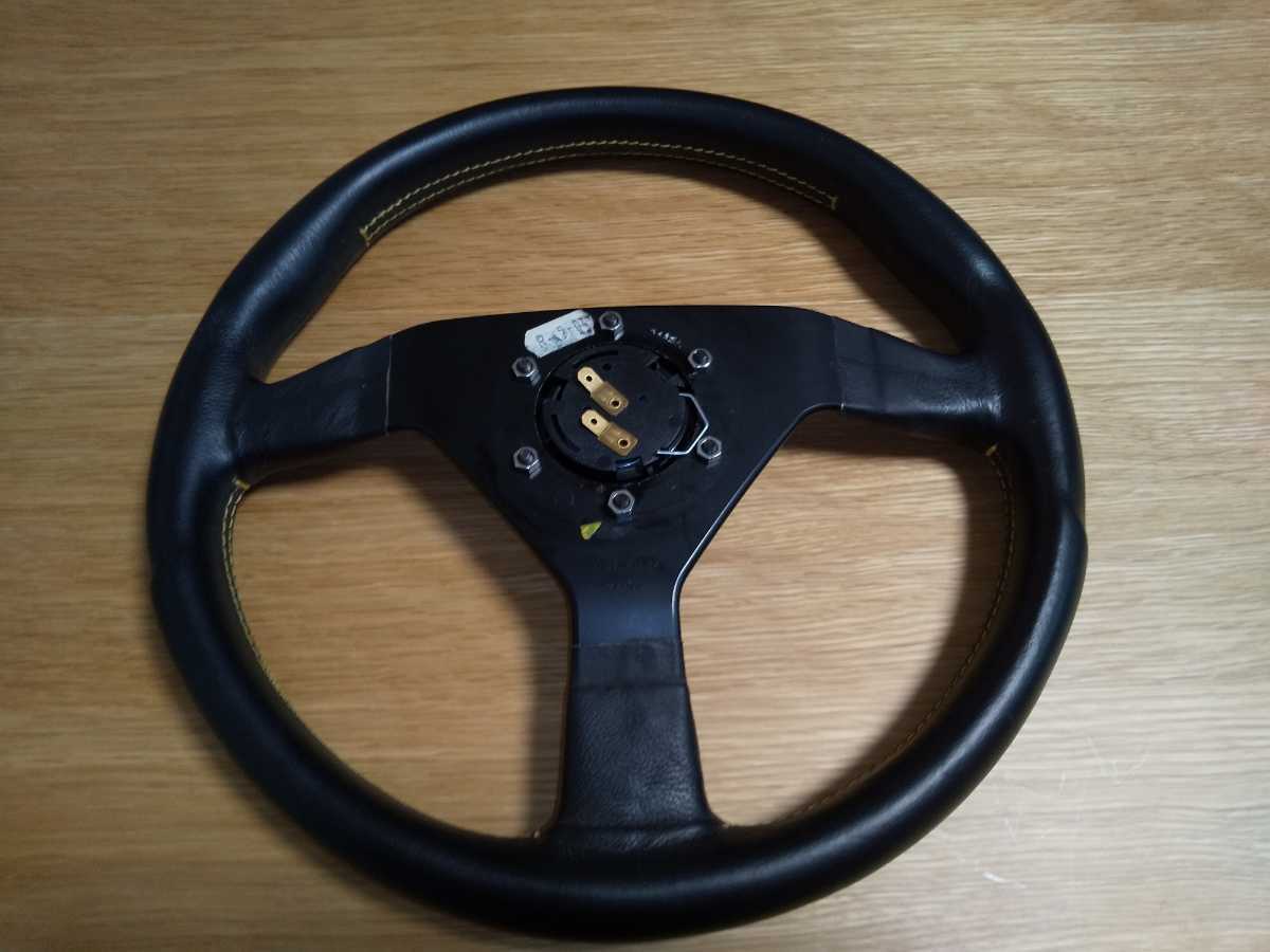 モモ ステアリング VELOCE V-2 MOMO ヴェローチェレーシング 32パイ