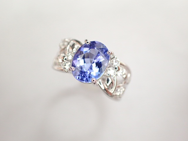 美品 タサキ 田崎真珠 Pt900 タンザナイト1.91ct ダイヤ計0.22ct デザイン リング 指輪