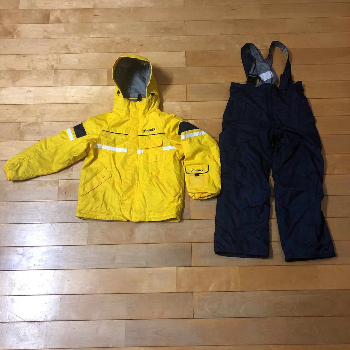  phenix キッズスキーウェア上下セット スノーボードウェア サイズ130 ファニックス(130cm～)｜売買されたオークション情報、yahooの商品情報をアーカイブ公開 - オークファン 子ども用