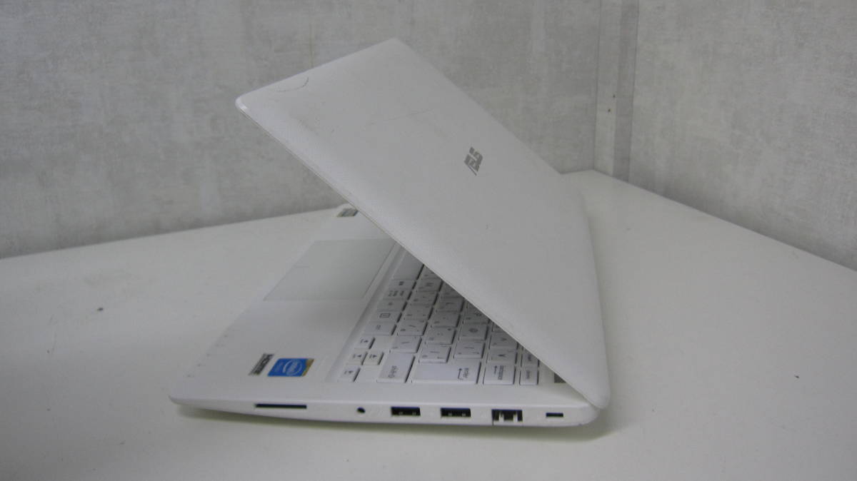 パソコン 美品 !ノートパソコン asus X200MA-B-WHITE HDD500GB メモリ 