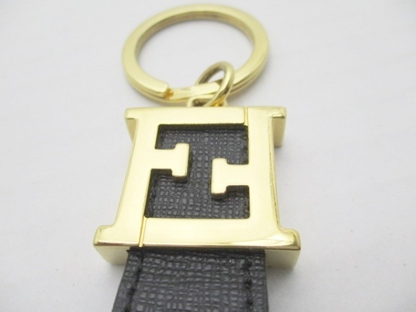フェンディ FENDI キーホルダー(チャーム) 金属素材×レザー ゴールド