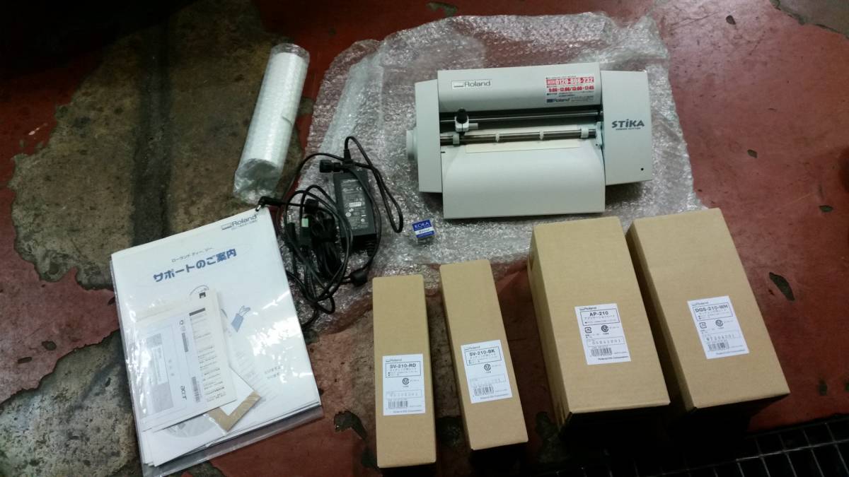 Roland SV-8 Roland STiKA SV-8 中古 カッティングシート多数、替え刃