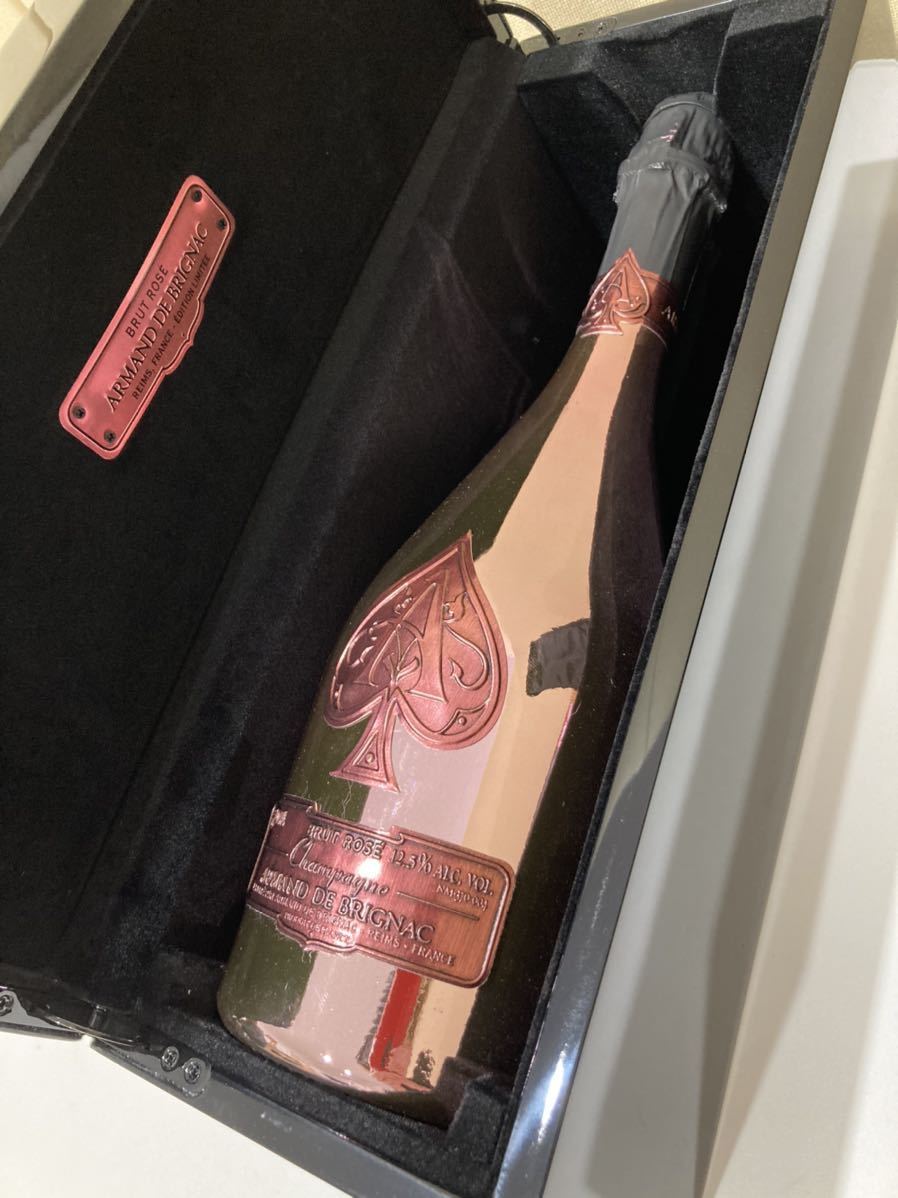 アルマンド ブリニャック ド 箱 新品未開栓 ギフトボックス ARMAND DE BRIGNAC アルマンド　ブリニャック　ロゼ　750ml ケース・カバー付き　シャンパン　未開栓