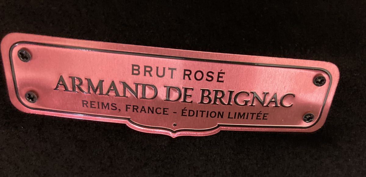 アルマンド ブリニャック ド 箱 新品未開栓 ギフトボックス ARMAND DE BRIGNAC アルマンド　ブリニャック　ロゼ　750ml ケース・カバー付き　シャンパン　未開栓