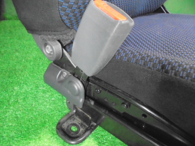 | に適用 シートカバー ﾊｲﾙｰﾌ仕様ホンダ バモスホビオ(HM3&frasl;HM4&frasl;HJ1&frasl;HJ2型) シン・軽 ◆保証付◆HM3　バモス ホビオ◆助手席用シート/2WD/AT/肘掛付き内装カラー J◆H20/宮城より【HK21116　西濃定型外B　個人宅NG】コ上