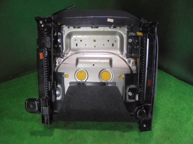 | に適用 シートカバー ﾊｲﾙｰﾌ仕様ホンダ バモスホビオ(HM3&frasl;HM4&frasl;HJ1&frasl;HJ2型) シン・軽 ◆保証付◆HM3　バモス ホビオ◆助手席用シート/2WD/AT/肘掛付き内装カラー J◆H20/宮城より【HK21116　西濃定型外B　個人宅NG】コ上