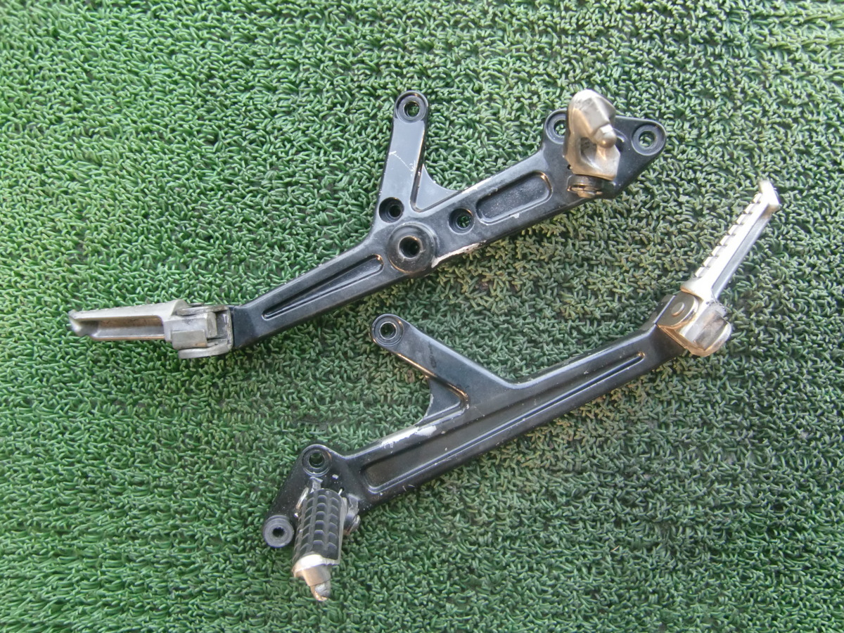 純正 ゼファー400 KAWASAKI -ゼファー400純正ステップの中古品 