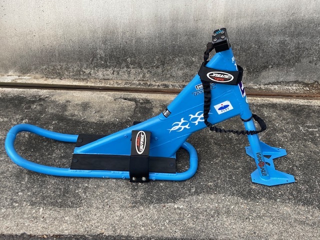  絶版 超 なスノースクート SNOWSCOOT INSE NTOYS DIRTY 未滑走フレーム おまけボード2セット付(スノーボード)｜売買されたオークション情報、yahooの商品情報をアーカイブ公開 - オークファン その他