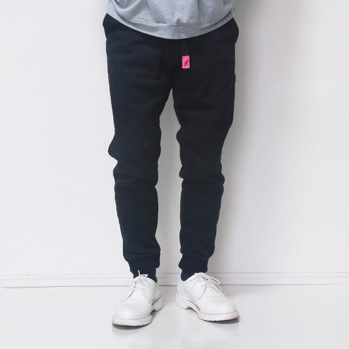 低価，100%新品 GRAMICCI &times; BEAMS BOY 別注 フリースナローリブパンツ F ブラック グラミチ ビームスボーイ コラボ ジョガー GLP-17F908(女性用)｜売買されたオークション情報、yahooの商品情報をアーカイブ公開 - 女性用
