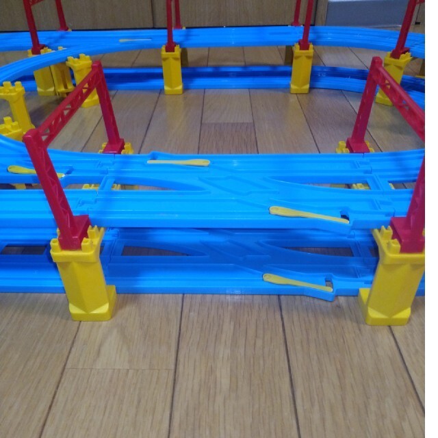 4台同時走行可 複線高架セット ポイント付き タカラトミー TOMY_2