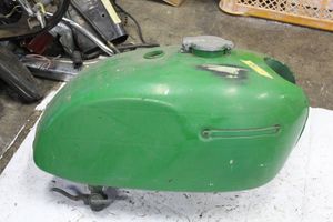 W650 タンクのYahoo!オークション(旧ヤフオク!)の相場・価格を見る