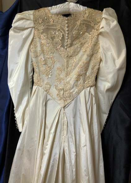 ヴィンテージ タフタ生地長袖 ウエディングドレス Aラインタイプ 売買されたオークション情報 Yahooの商品情報をアーカイブ公開 オークファン Aucfan Com