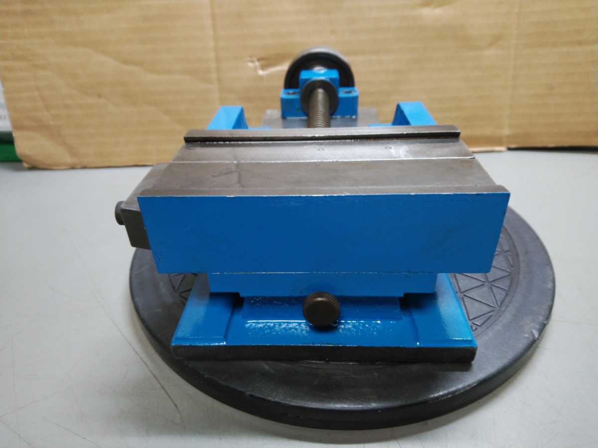 | 0 万力 丸胴型バイス メーカー不明 口幅130mm 2026年最新Yahoo! ヘッドが自在に動く : 万力バイス｜パーツ固定や塗装に最適な工具 - アスクル 1台（直送品） MV75ー130 測定用バイス 彫金工具製造・輸出入の株式会社
