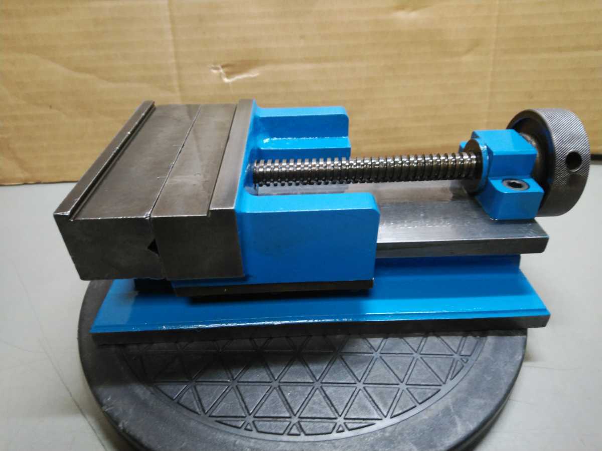 | 0 万力 丸胴型バイス メーカー不明 口幅130mm 2026年最新Yahoo! ヘッドが自在に動く : 万力バイス｜パーツ固定や塗装に最適な工具 - アスクル 1台（直送品） MV75ー130 測定用バイス 彫金工具製造・輸出入の株式会社