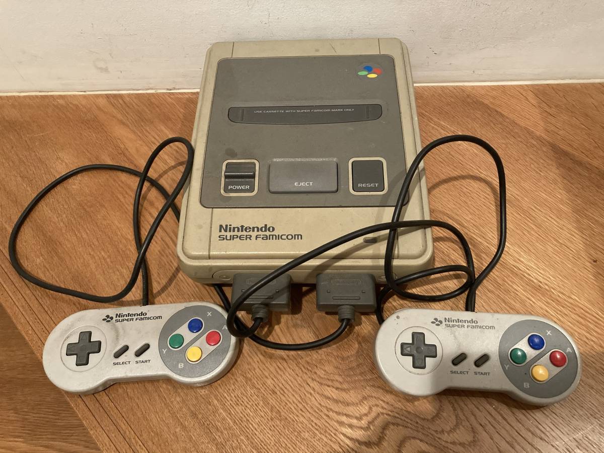 0215 任天堂スーパーファミコン本体&コントローラー2個 昭和当時物中古