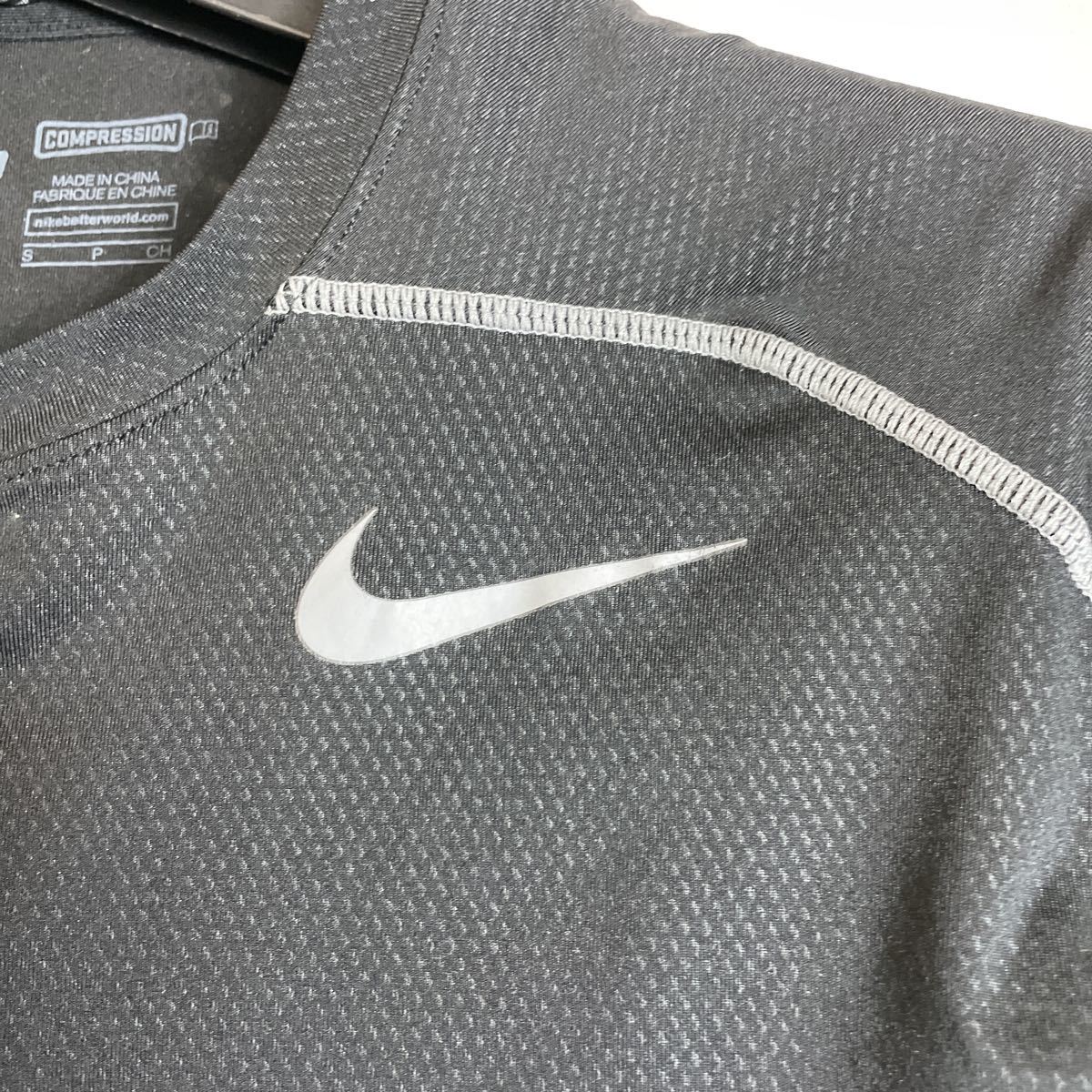 ナイキ Nike プロコンバート Pro Combat コンプレッション Compression ハイパークール 黒 ブラック アンダーシャツ インナーシャツ シャツ 売買されたオークション情報 Yahooの商品情報をアーカイブ公開 オークファン Aucfan Com