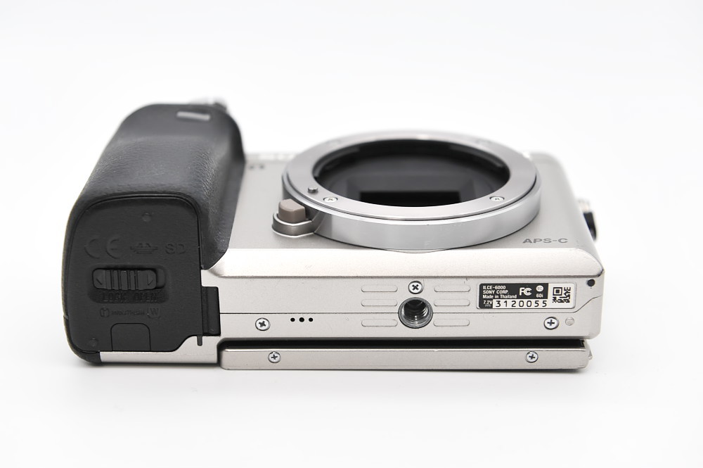 USED訳アリ】SONY ミラーレスカメラ α6000 ボディ α6000 SONY ボディ