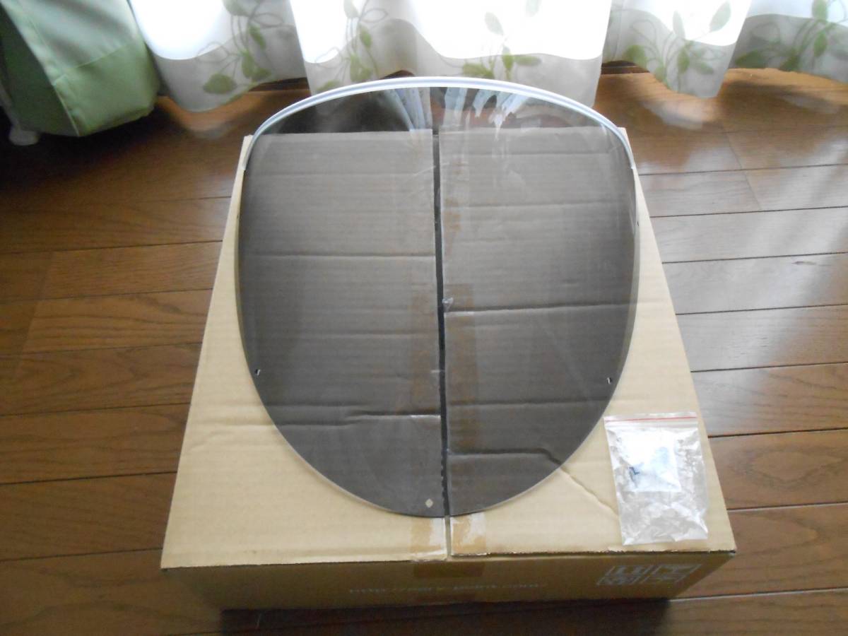 中古！ Z900RS Cafe用 アクリポイント製 スモークスクリーン 胸元には