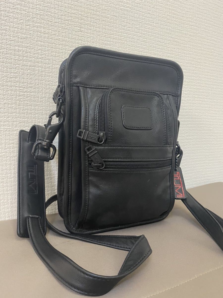 TUMI トゥミ レザー ORGANIZER TRAVEL TOTE トラベルバック ショルダーバック ポーチ ポシェット サコッシュ 縦型