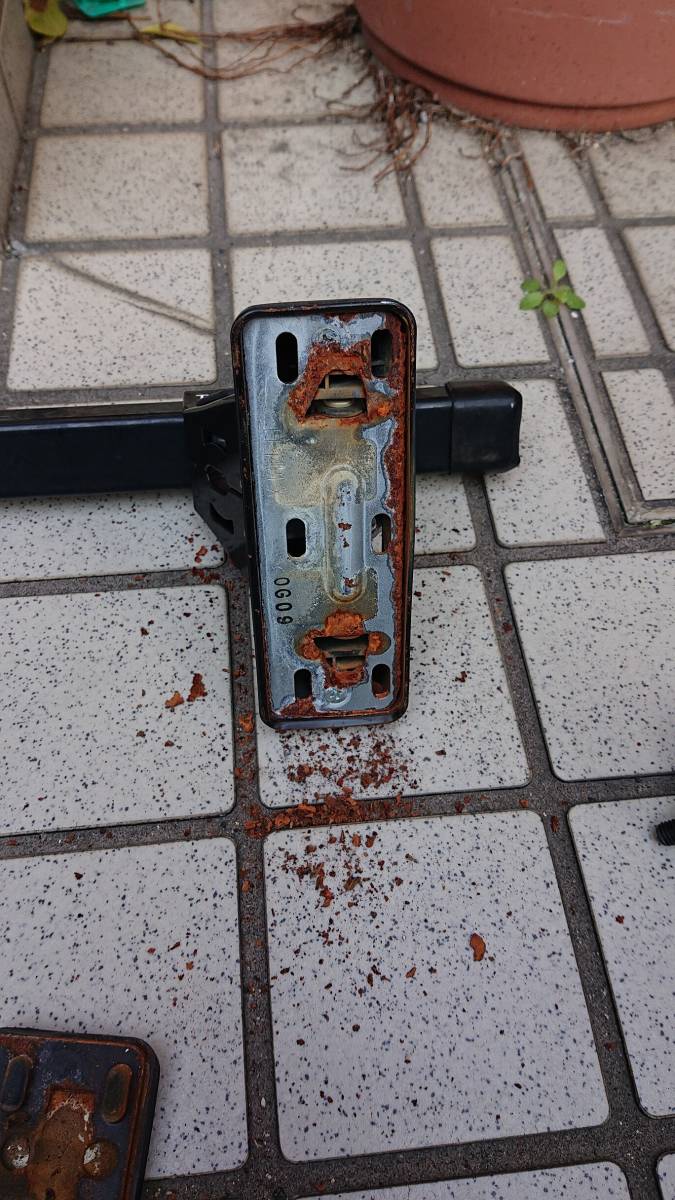 TERZO テルッツォ ルーフボックス＋フリード用キャリアベース＋キャリアバー 鍵２個付き ダンパースムースです_7