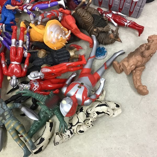 -ルーブジャイロの中古品・新品・未 2026年最新Yahoo!オークション | DXルーブジャイロ 商品情報 ウルトラマンおもちゃウェブ ウルトラマンR⁄B(ルーブ) ウルトラマンルーブ ウルトラアクション クリスタル ルーブジャイロ 7月7日スタート!金のルーブクリスタルキャンペーン! DX ウルトラマンR/B』の変身アイテム「DXルーブジャイロ」と連動!「金の トピックス